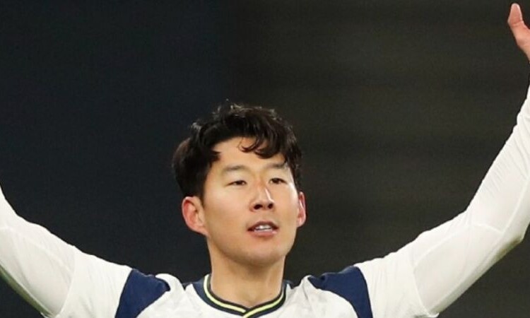Son Heung Min es el primer futbolista surcoreano en obtener el premio 