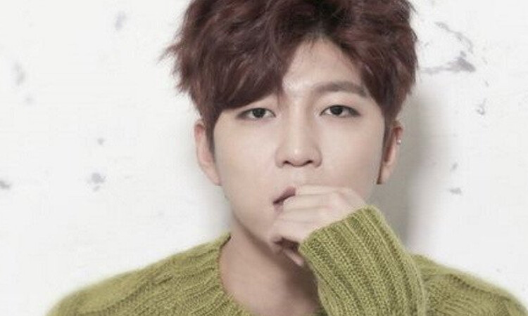 Soohyun de U-KISS afirma que casi comenzó a salir con Jun Hyoseong durante sus días de aprendiz