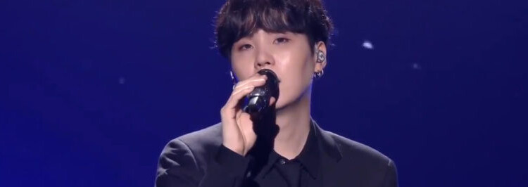 Este foi o discurso de Suga no BTS durante a Véspera de Ano Novo 2021 ao vivo