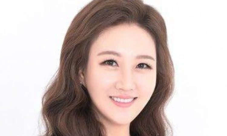 La cantante de Trot Jang Yoon-jung, invirtió 500 millones de euros en su nuevo video musical