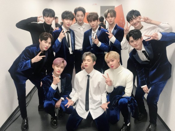 Ex integrantes de WANNA ONE sorprenden a Yoon Jisung durante reunión de fans en línea