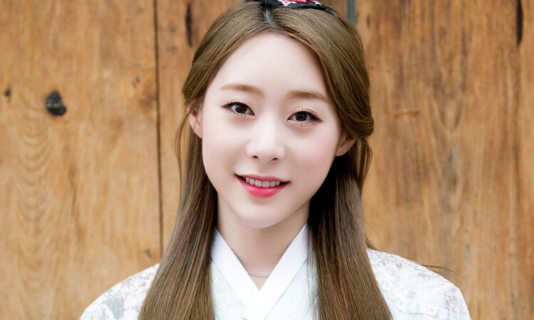 Yeonjung de WJSN en espera de su test de COVID-19