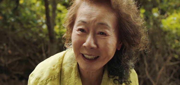 A atriz Yoon Yeo Jung de 'Minari' ganha 8 prêmios de atuação nos Estados Unidos