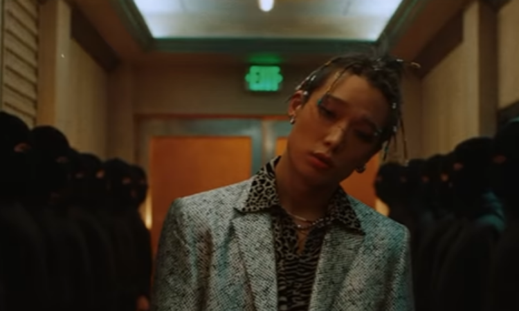 Bobby de iKON presenta un MV lleno de acción para su canción en solitario 'U MAD'