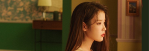 IU revela foto teaser para su nuevo álbum ‘Celebrity’