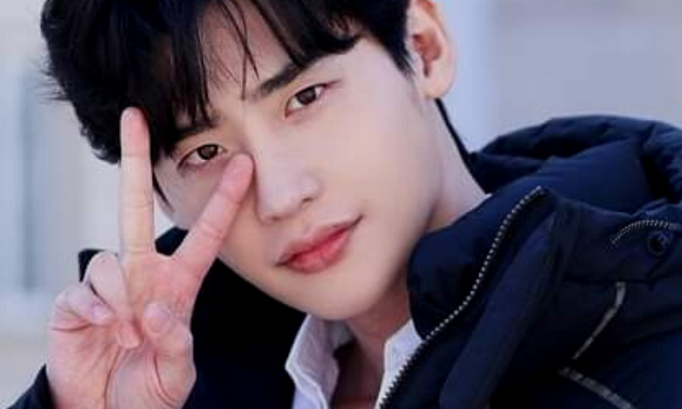 Lee Jong Suk comparte sus primeras fotos después de ser dado de baja del servicio militar