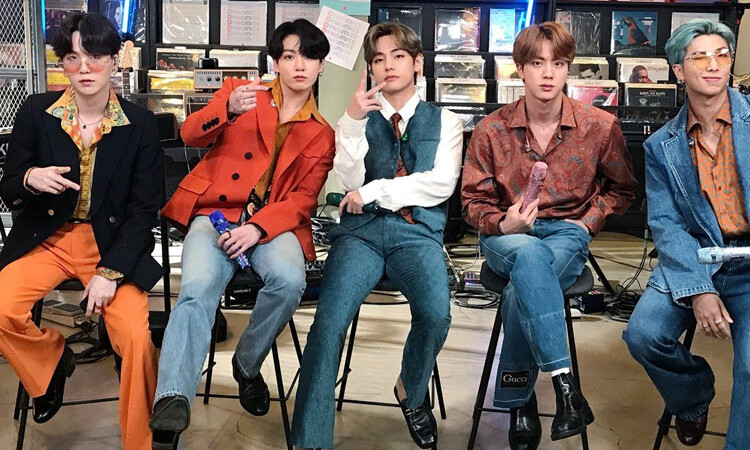 Dynamite de BTS cumple 6 meses dentro de Billboard 'Hot 100'