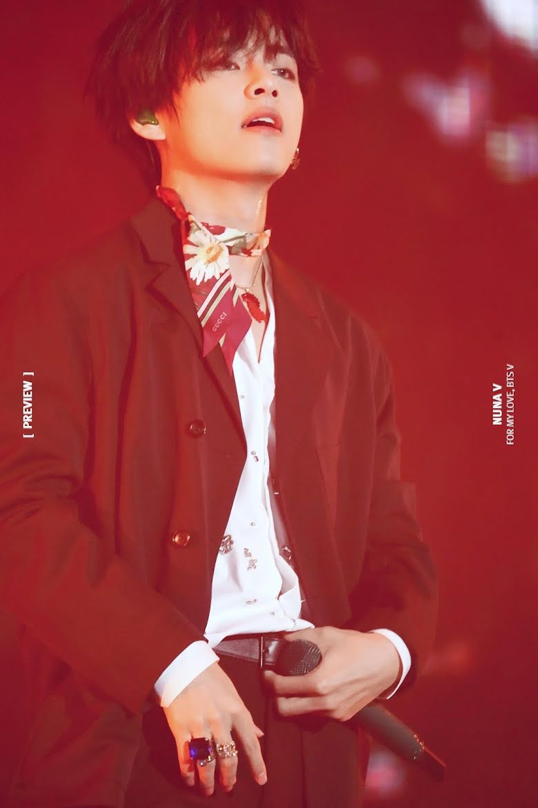 V de BTS, es un Dios del fueg…