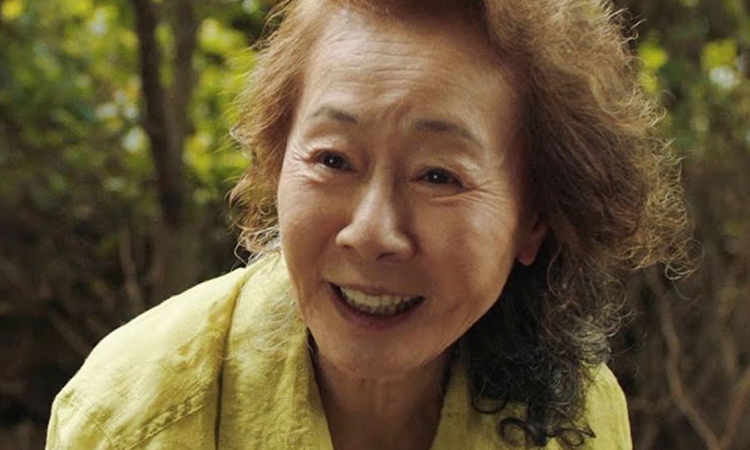 La actriz Yoon Yeo Jung de 'Minari' logra 8 premios de actuación en Estados Unidos