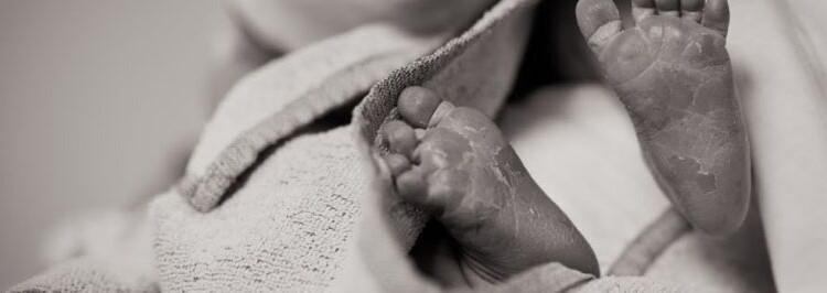 Bebê coreano encontrado congelado dentro de um complexo residencial