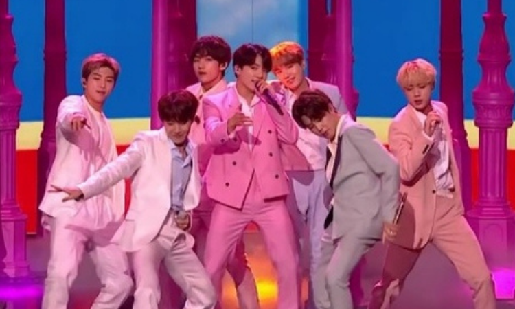 YouTube elimina icónicas presentaciones de BTS, fans reclaman a Big Hit