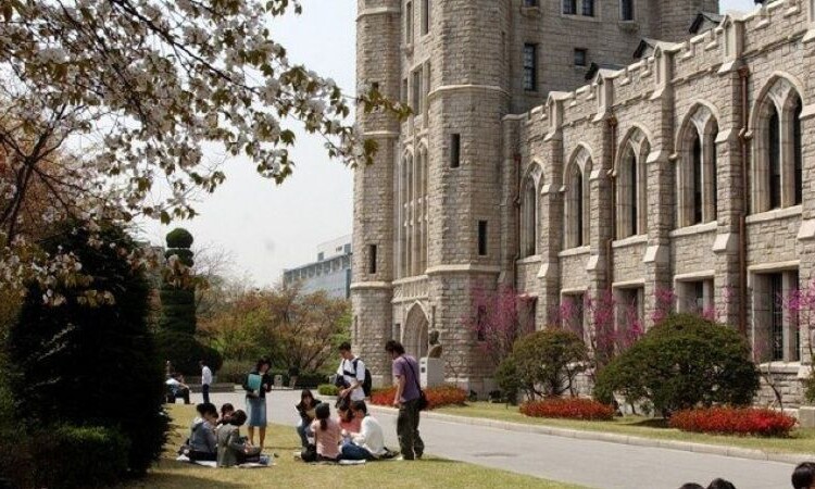 1 de 4 estudiantes universitarios en Corea del Sur piensa pedir una licencia temporal