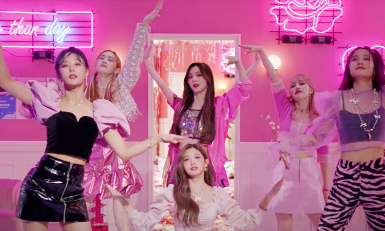 Cherry Bullet nos habla de un amor muy rosado y dulce dentro de su MV Love So Sweet