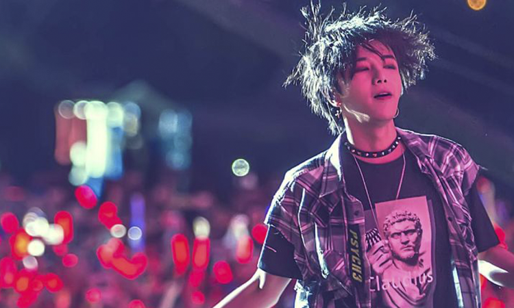 Internautas acusam Hua Chenyu de forçar Zhang Bichen a abortar