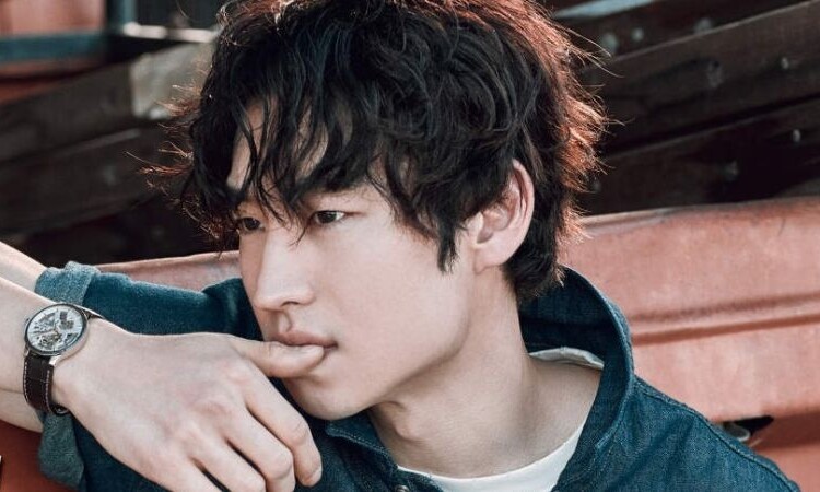 Lee Je Hoon es elegido como el nuevo modelo de la marca 'KeumSung Bed'