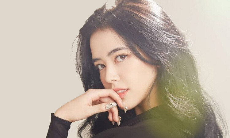 Léia de BLACKSWAN, es la primera ídolo brasileña