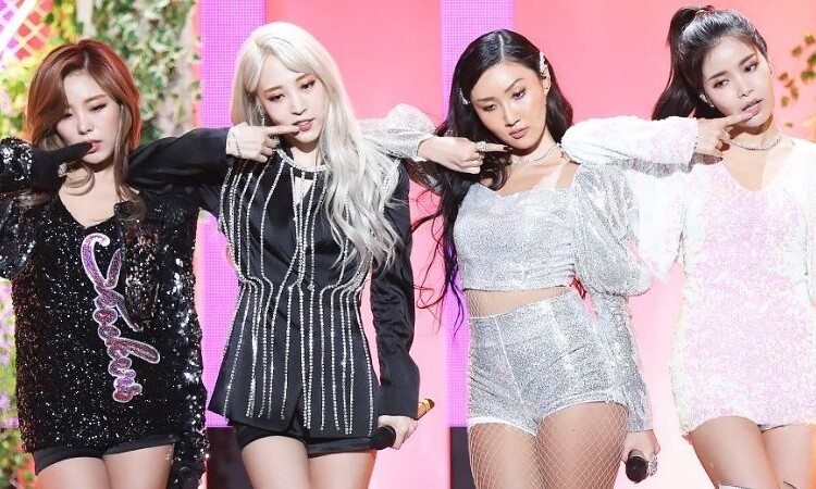 Solar y Moonbyul de MAMAMOO han renovado su contrato con RBW + Hwasa y Wheein aún en conversaciones
