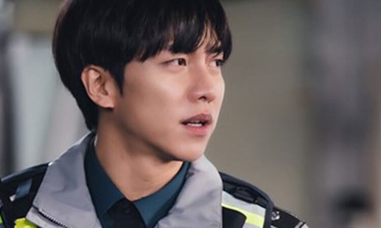 Lee Seung Gi es el policía novato en el dorama Mouse