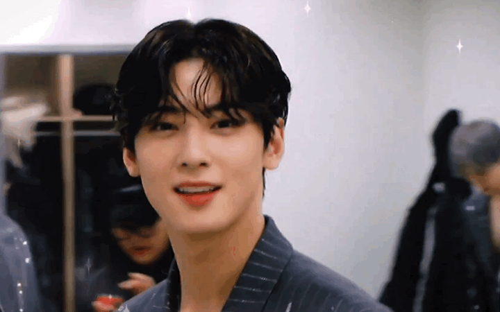 Moonbin ha enviado un coffee truck a Cha Eunwoo