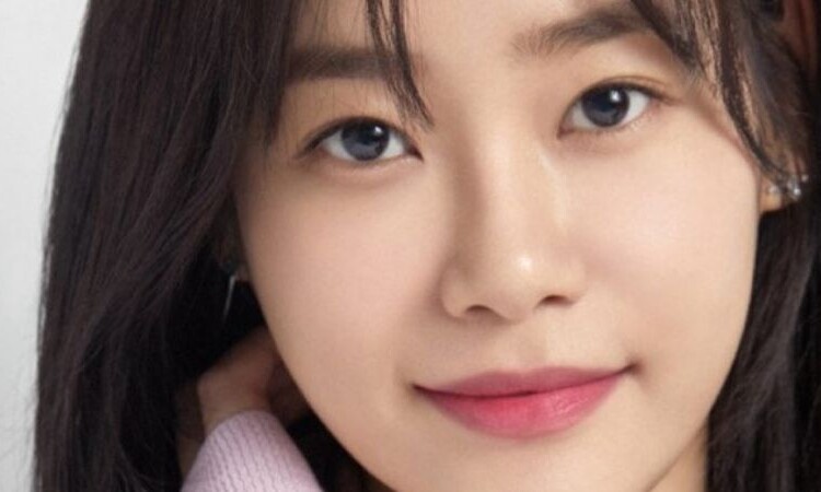 Yuna de AOA dedica una carta a los fans tras su salida de FNC Entertainment