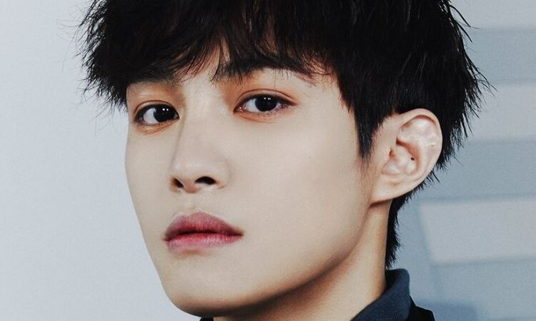 Yangyang de WayV comparte lo que su madre dijo acerca de su disfraz y es imposible dejar de reír