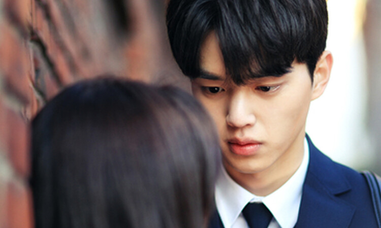 Song Kang admite que decir cosas cursi fue muy dificil durante el dorama Love Alarm