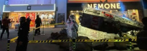 Encuentran naves especiales chocadas en Gangnam para la premier de Space Sweepers