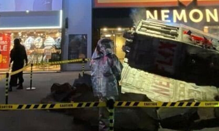 Encuentran naves especiales chocadas en Gangnam para la premier de Space Sweepers