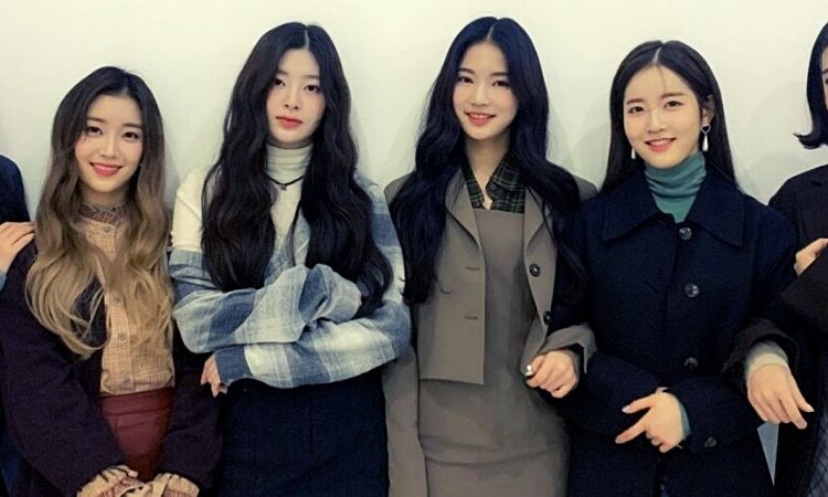 STAYC es uno de los grupos femeninos que debuto en 2020 con más ventas de álbumes