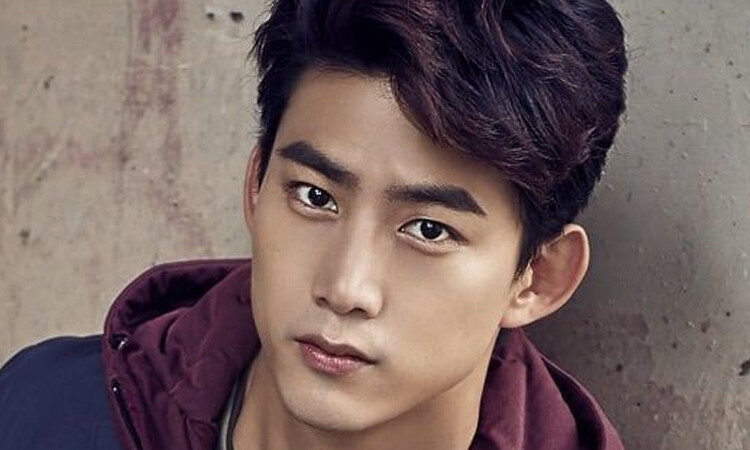 Taecyeon le pide a Soyeon de (G)I-DLE que escriba una canción para 2PM, realizando sueño de fangirl