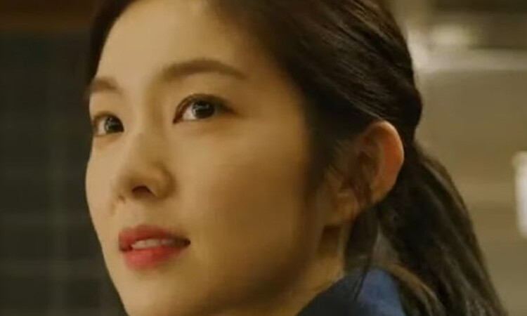 Irene de Red Velvet se presenta al publico por primera vez luego de su controversia