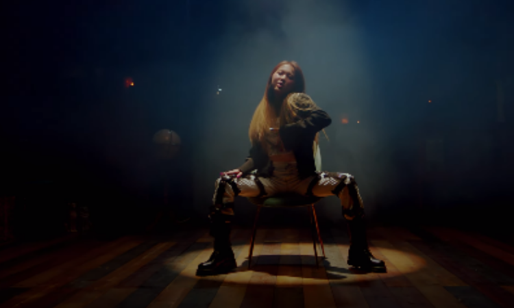 TRI.BE revela el vídeo prólogo de Jia y sus habilidades de baile para 'DOOM DOOM TA'