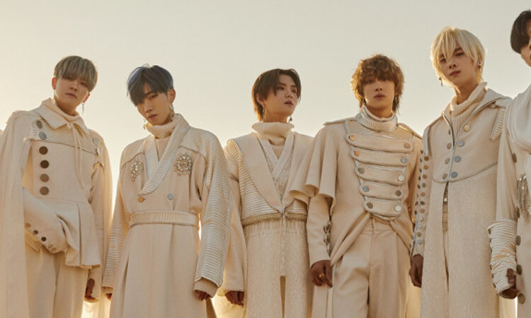 KINGDOM presenta su foto grupal con el hermoso concepto Solar