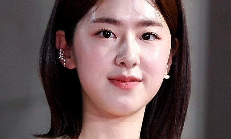 Agencia de Park Hye Soo niega sus acusaciones por bullyng escolar