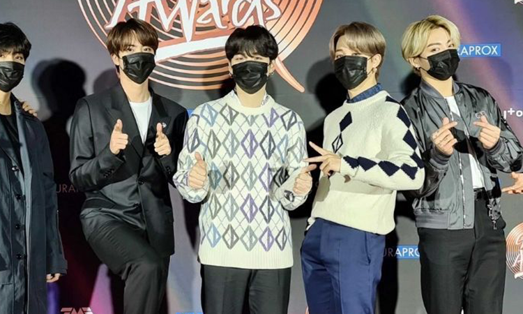 Atenção! Big Hit abre vagas para ser um estilista da BTS