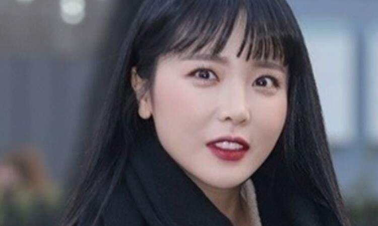 Hong Jin Young actualiza Instagram 2 meses después de controversia por plagio