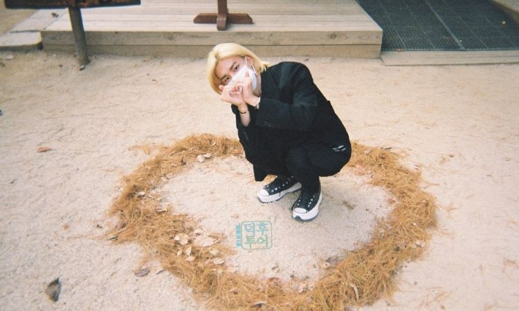 Stray Kids' Hyunjin compartilha carta de desculpas manuscrita