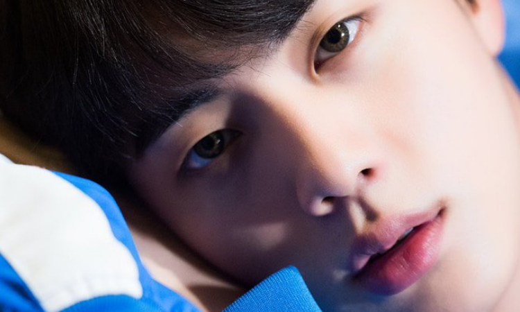 Mira el escalofriante parecido de este aprendiz de Produce 101 en Japón con Jin de BTS