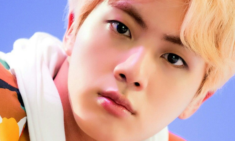 Jin do BTS conquista fãs com uma nova foto Hanbok