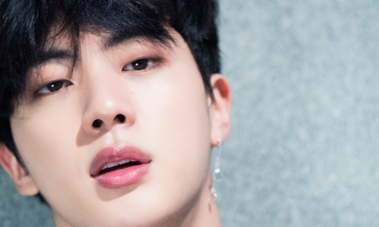 Dispatch revela que las fotos de Jin de BTS no necesitan edición por su fasciante belleza