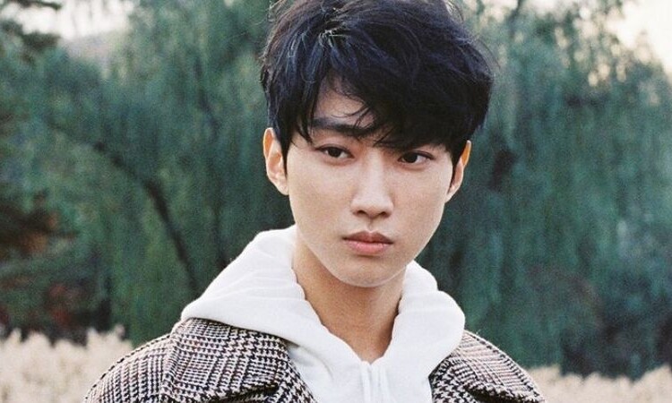 Jinyoung de B1A4 termina su contrato con LINK8 Entertainment + será dado de alta del Ejército en abril