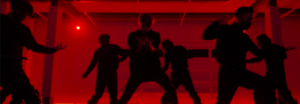 Kang Daniel estrena emocionante vídeo performance de 'Paranoia'