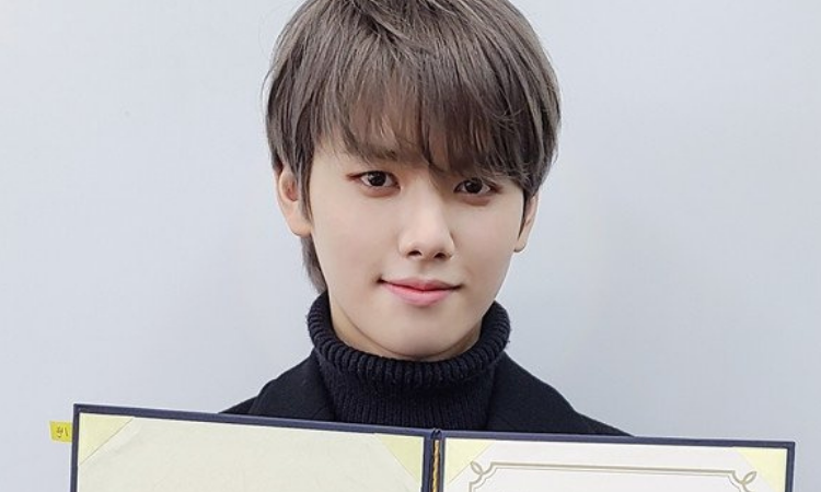 Minhee de CRAVITY comparte un conmovedor mensaje después de su graduación