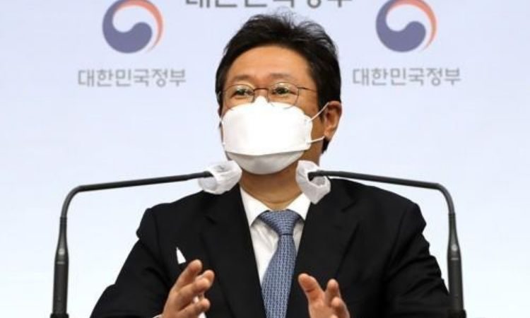 Hwang Hee, nuevo ministro de cultura de Corea del Sur