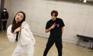 Rain y Chungha muestran el detrás de cámara de los ensayos para "Why Don't We" en 'Omniscient Interfering View'