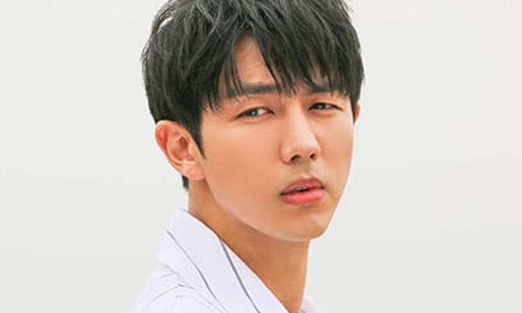 Seulong de 2AM regresa a redes sociales luego del accidente automovilístico