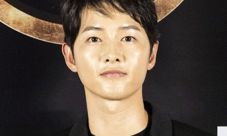 Song Joong Ki aclara su comentario de sentirse 'devastado' y por esto, asumir su papel en 'Space Sweepers'