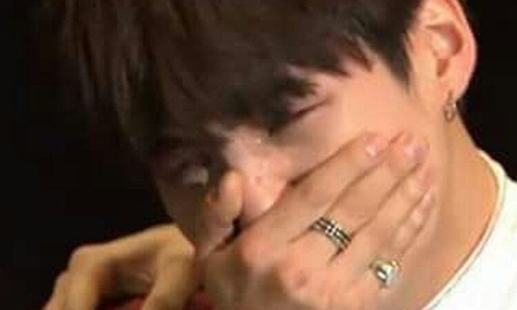 Suga de BTS saco su lado sentimental un dia antes de los AMA 2017 y BTS lo confirma