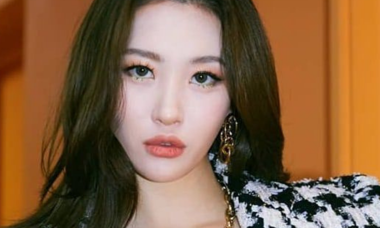 Sunmi anuncia su regreso este mes