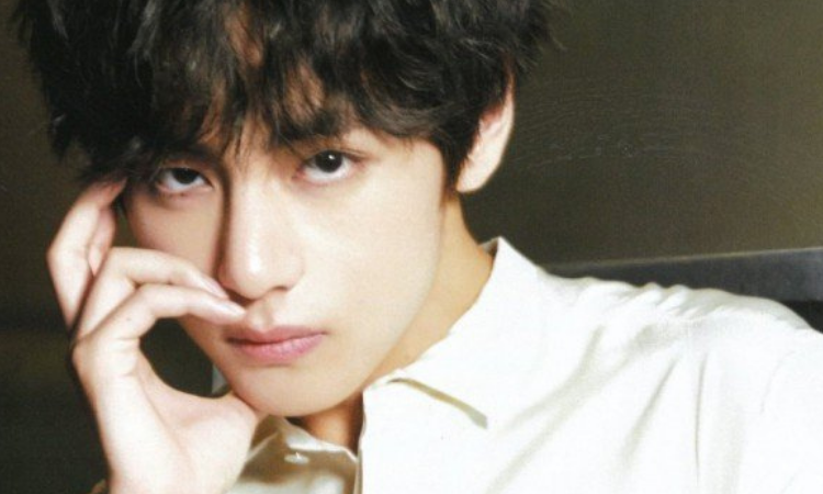 V do BTS gera debate online por causa de suas mãos